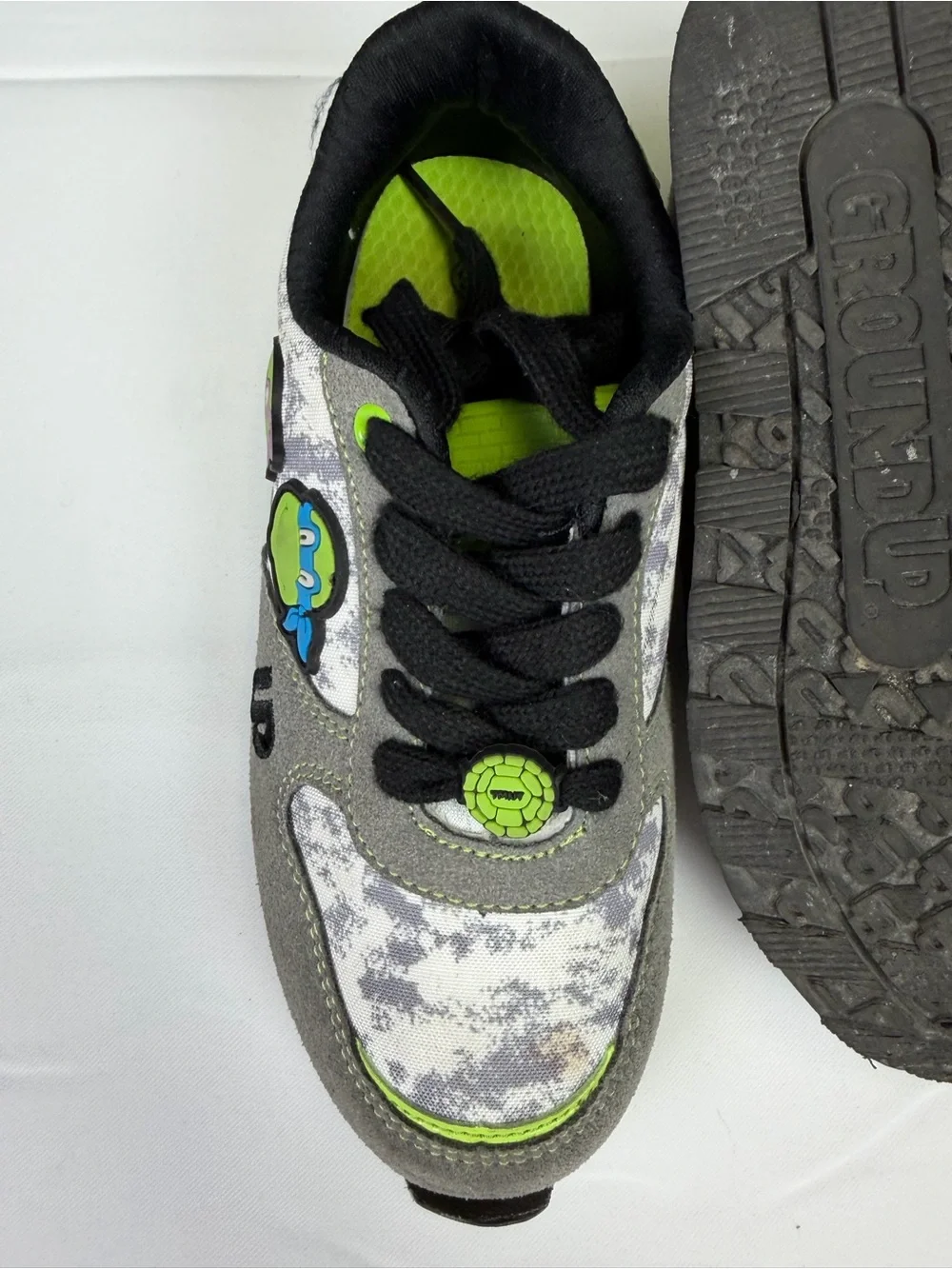 Kids Gray & Neon Green Turtle Accent Sneakers -13